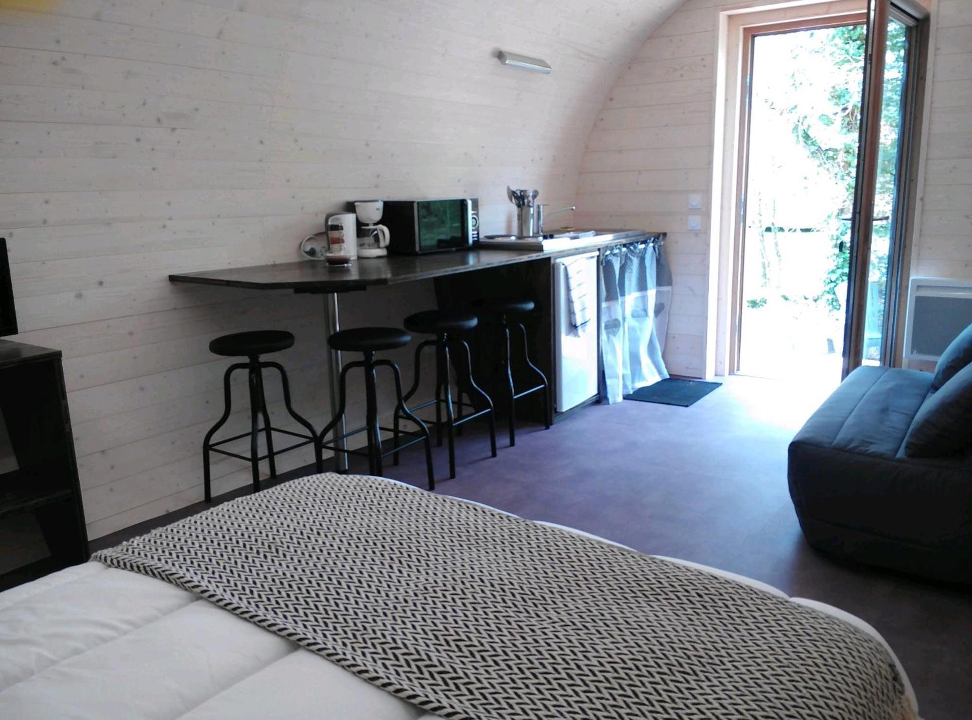 " Village Tonneaux De Tirpoil " Montilliers Room photo