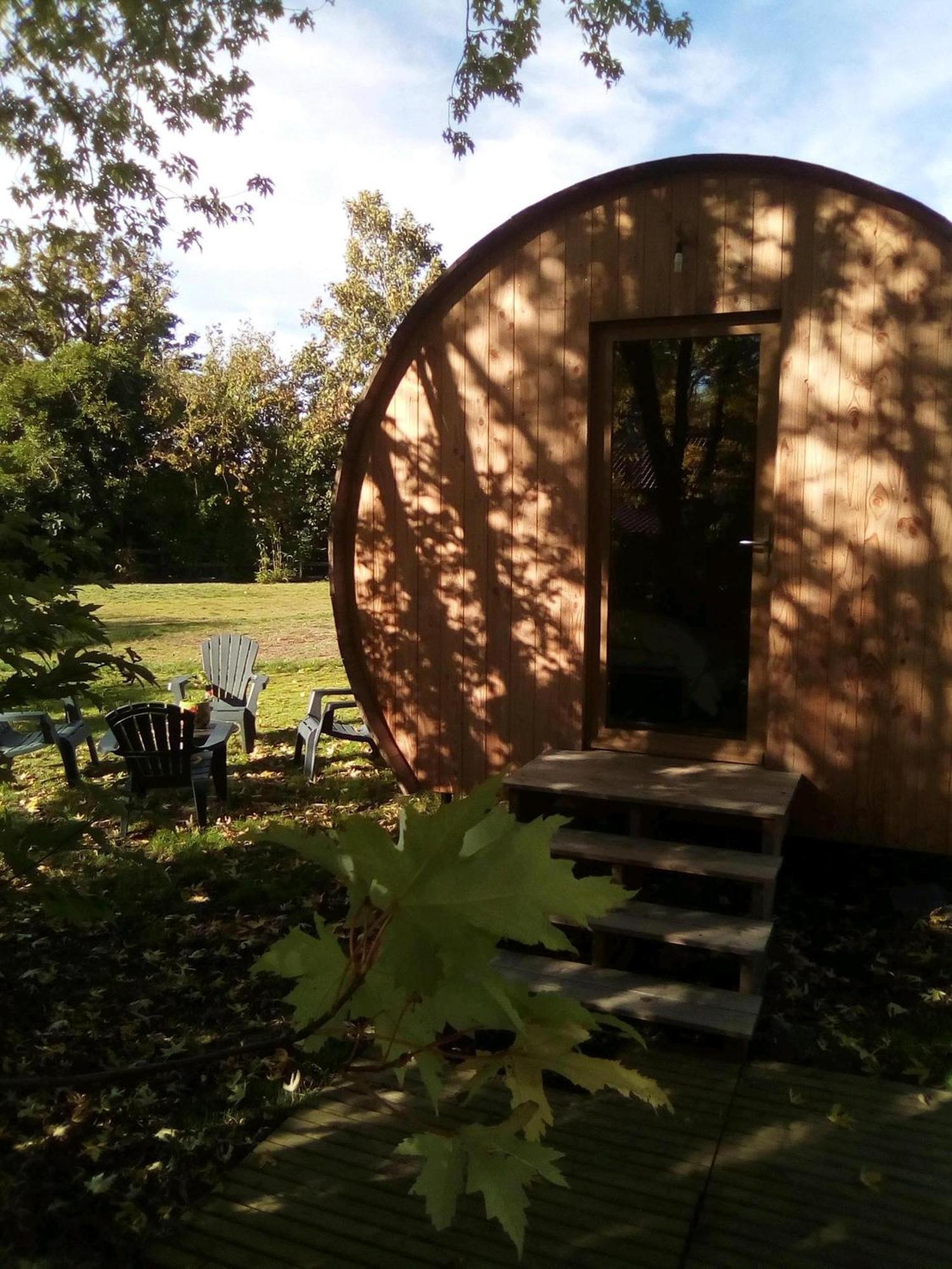 " Village Tonneaux De Tirpoil " Montilliers Room photo